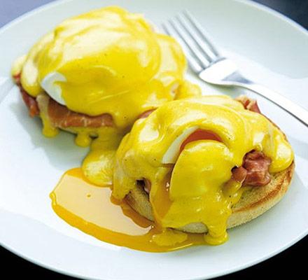 Яйцо Бенедикт: рецепты и варианты приготовления вкусного завтрака