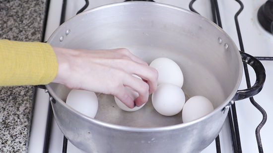 Узнаем как варить яйца, чтобы они не лопнули: секреты и советы